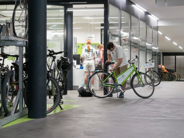 Velostation Züri rollt