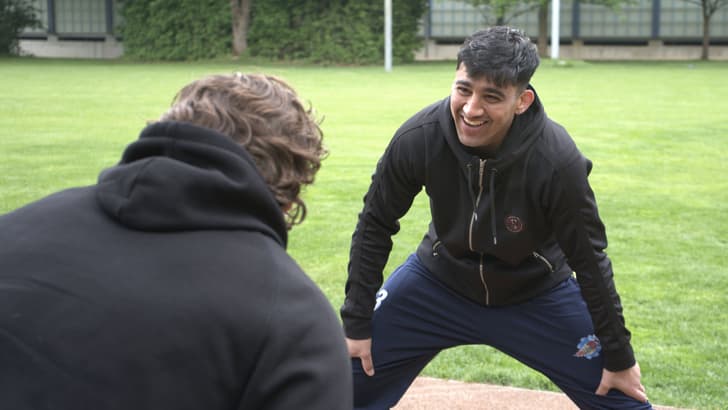 Thumbnail Video Freiwilligenarbeit Durch Sport Begegnungen schaffen