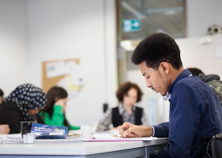 Teilnehmer bei Trampolin Basic in einer Lernsituation