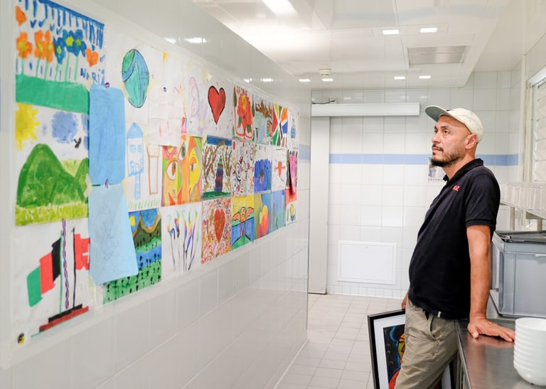 Hamid in der Küche des BAZ