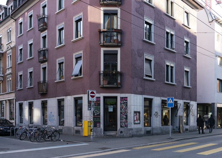 Gebäude Deutsch an der Langstrasse