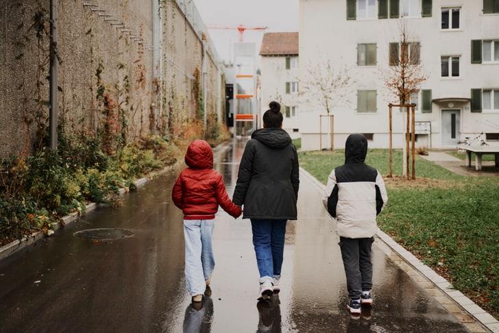 Tirhas und ihre Kinder